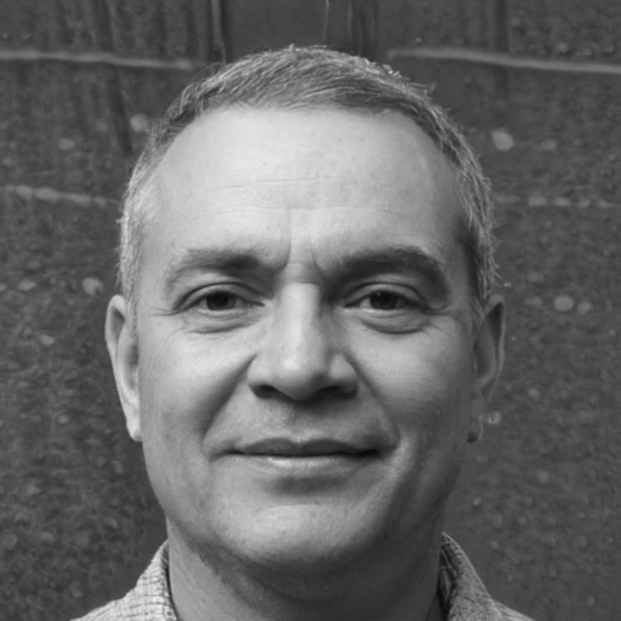 Estudiante de curso de inteligencia artificial